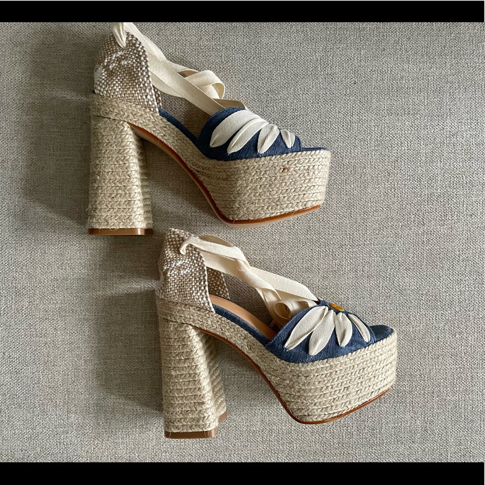 Like new Castañer daisy platform espadrilles - Picture 6 of 10